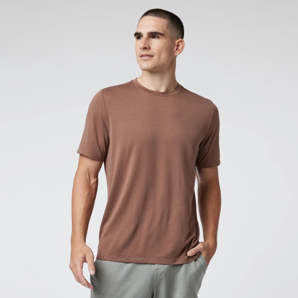 Vuori Current Tech Tee Clove Brown Performance Short Sleeve Medium